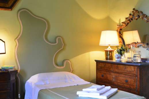 Vecchia Fattoria - One of the single beds in the twin room.