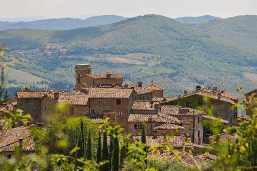 Villa al Monte - It seems that you can stretch your arms out and touch the nearby hamlet.