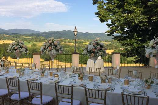 Weddings at Villa Atena - The owner is an events organizer and wedding planner and will take care of everything on your special day.