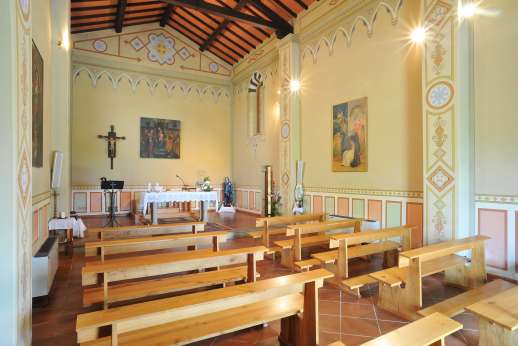 Weddings at Villa Atena - Interior of the Chapel