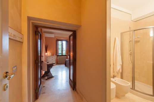 Weddings at Villa Atena - Hallway and bathroom