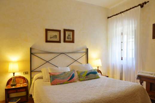 Villa Bracciano - Main house first floor, double bedroom.