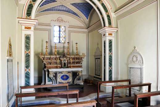 Villa Caprolo - The interior of the chapel at Villa Caprolo.