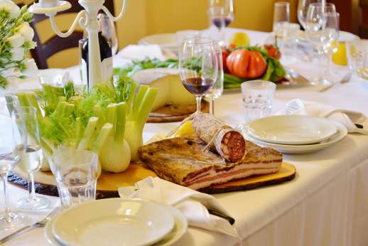 Villa Le Botti - Sample the amazing Tuscan food!