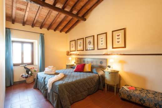 Villa Le Botti - Another of the bright bedrooms.