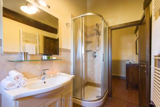 Villa Le Botti - En suite bathroom