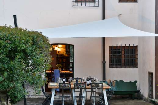 Gugliaie - A beautiful spot for some outside dining
