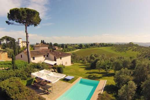 Gugliaie (x 14 people) with Staff and Cook - The villa set among the olive groves and vineyards