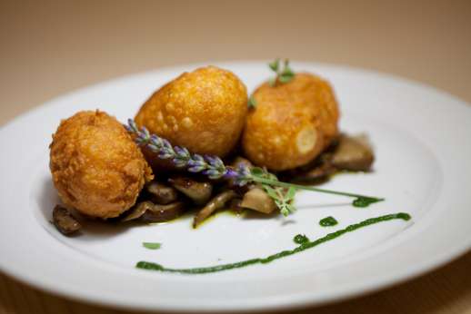 Gugliaie (x 14 people) with Staff and Cook - Like the italian traditional arancini