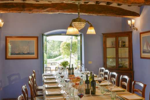 Gugliaie (x 14 people) with Staff and Cook - The dining room leads outside