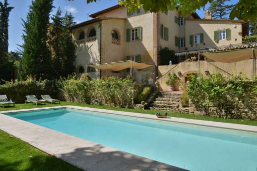 Villa Dasya - Villa Dasya, set on the edge of the medieval village of Lari, west of Florence near the Tuscan Coast.