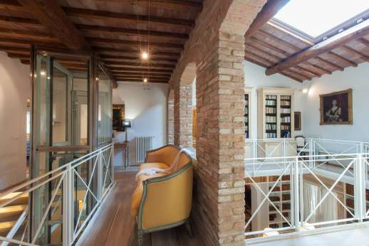 Villa Dasya - View of the first floor mezzanine.