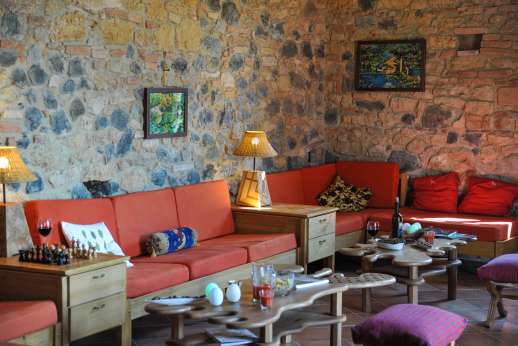 Querciatello - A fantastic home with lots of space for large groups to stay in.