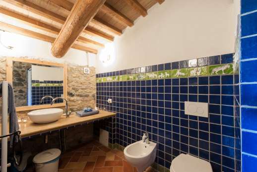 Querciatello - Double bedroom ensuite bathroom with shower