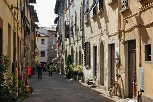 Villa Ostignano - The fortified town of Montaione
