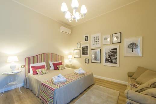 Weddings at Villa Ostignano - Air conditioned double bedroom, sharing a bathroom with shower