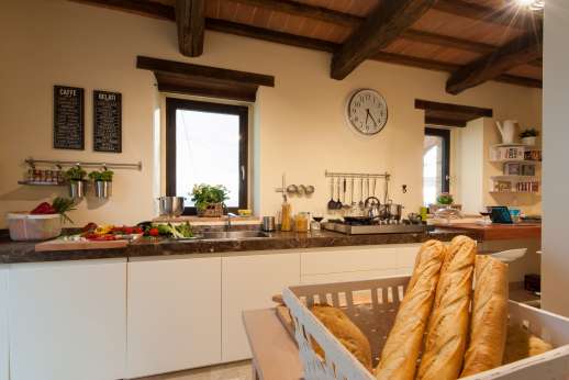 Poggiobuono - Open plan kitchen on the ground floor