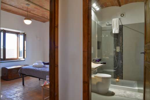 Segreto Gelsomino - Ground floor bedroom and bathroom