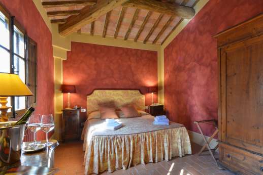 Poggio Ai Grilli - Air conditioned masted bedroom