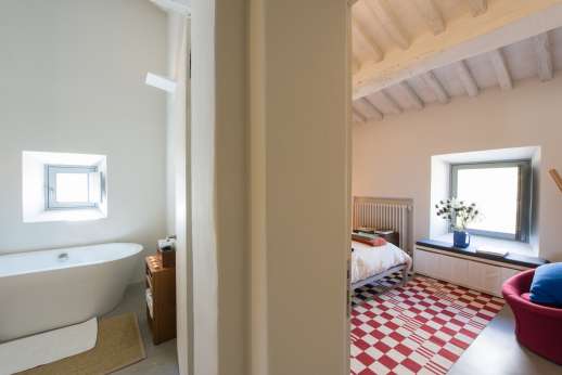 Il Molinaccio - Shared bedroom next to double bedroom and twin bedroom