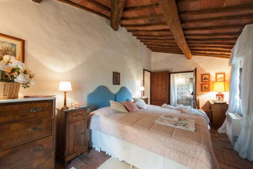Montesassi - Second floor bathroom.