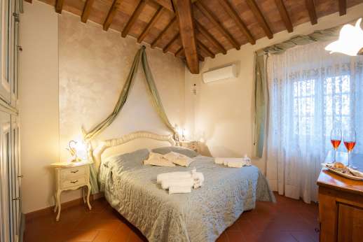 San Leolino - Air conditioned first floor double bedroom.