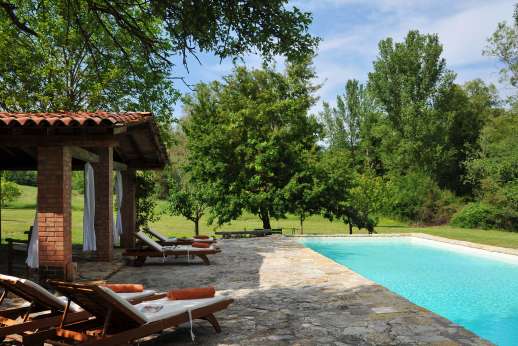 La Pergola di Montegiove - From the pool terrace lovely views of the countryside.