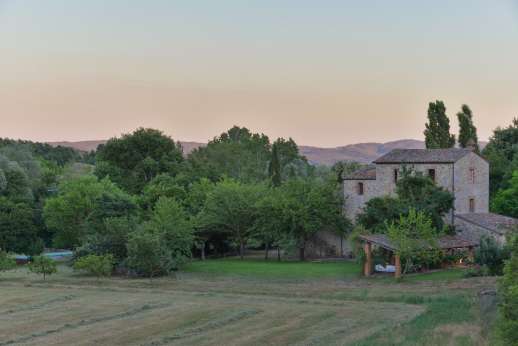 La Pergola di Montegiove - As the sun sets over Pergoletto