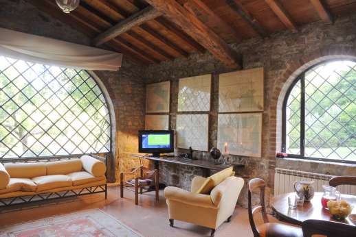 La Pergola di Montegiove - Another view of part of the ground floor living room.