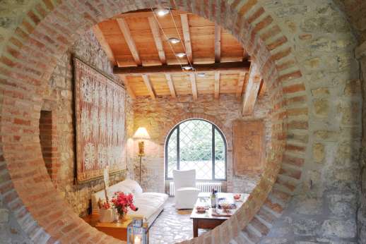 La Pergola di Montegiove - Remnants of the past are evident at Pergoletto.
