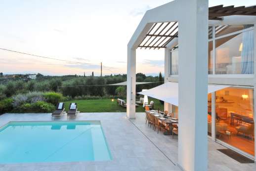 Villa Amerini - The swimming pool, 6 x 4m/20 x 13 feet