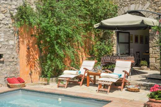 Casa del Poggio - Picturesque pool garden.