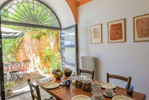Casa del Poggio - Dining area in the kitchen