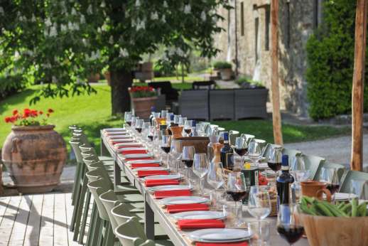 Il Borgo di Petroio - Plenty of seating for all the guests