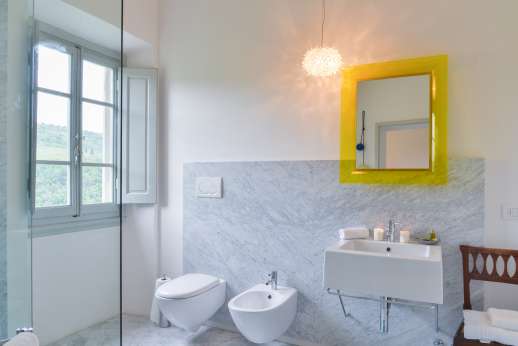 Villa Caprolo - An en suite bathroom.