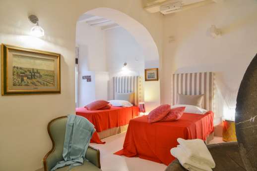 Villa Caprolo - Old milling stone in the independent suite