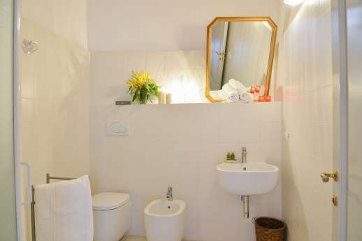 Villa Caprolo - Independent suite with old milling stone