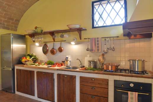 Ocrata Bianca - The well equipped kitchen