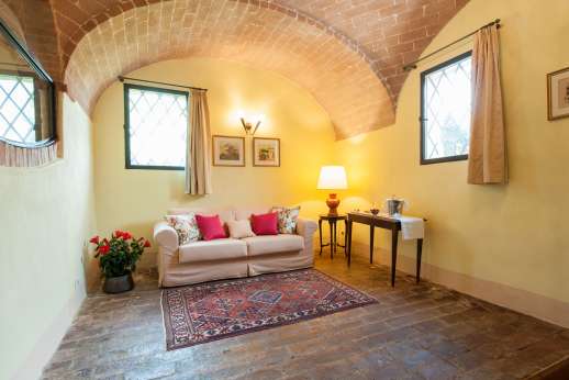 Ocrata Bianca - Ground floor bedroom suite