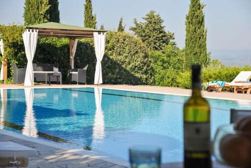 Diaspero - The swimming pool with panoramic view is located 80mt from the villa