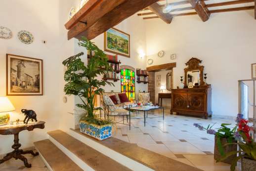 Diaspero - Upper ground floor reading room