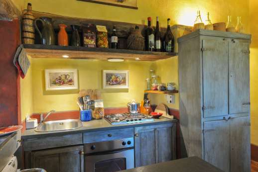 Casetta Termine - he newly-installed kitchen and bathrooms have been designed to blend in with the house’s traditional feel.