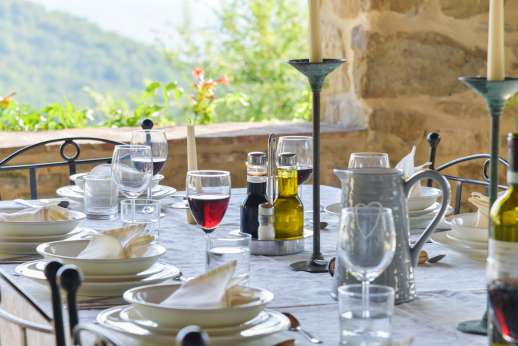 Bellona Di Sotto | 5 Bed Luxury Villa with Pool | Cortona - Enjoy the food and wine of Italy