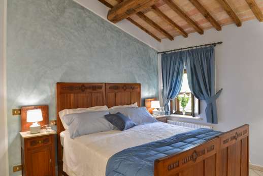 Solomonio - Main house double bedroom