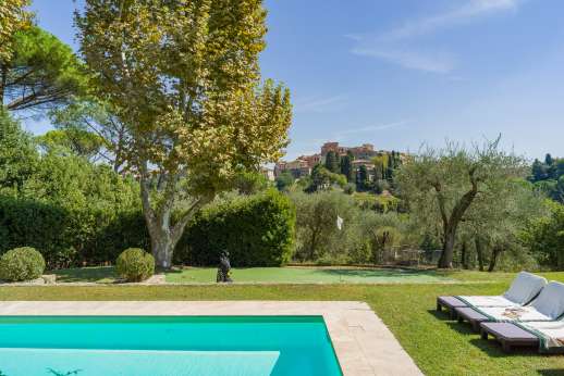 Villa Dasya | 7 Bed Luxury Villa with Pool | Pisa & Lucca - Sit and relax by the pool!