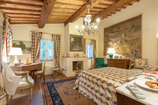 Villa Dasya - Another of the air conditioned double bedrooms.