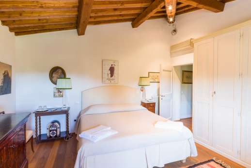 Villa Dasya - Air conditioned double bedroom.