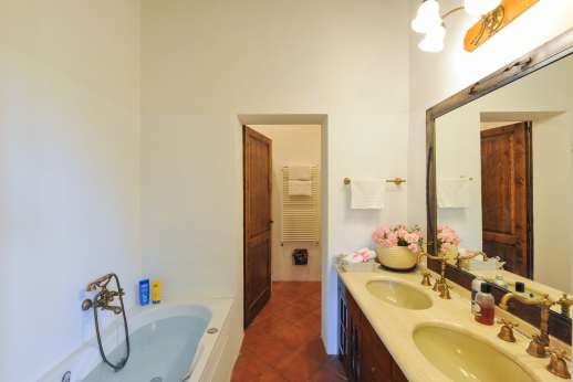 Ocrata Bianca