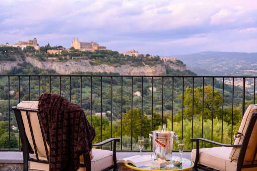Cipresso Dorato - Plenty of relaxing seating areas around the villa