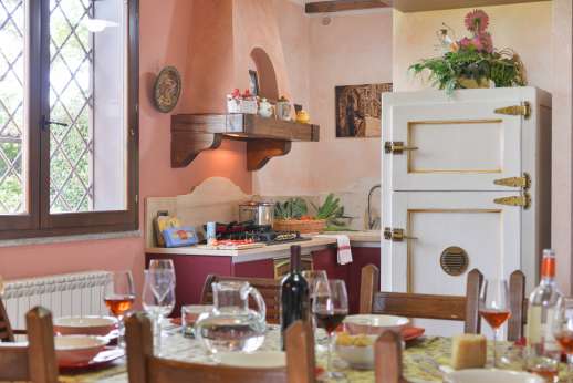 Il Chiesino - View from the open plan kitchen and dining area through to the sitting room.